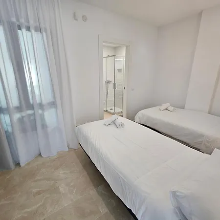 Appartement 1ª Linea De Playa Planta Vistas A Casco Historico