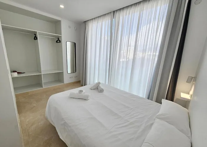 Apartment 1ª Linea De Playa Planta Vistas A Casco Historico Estepona